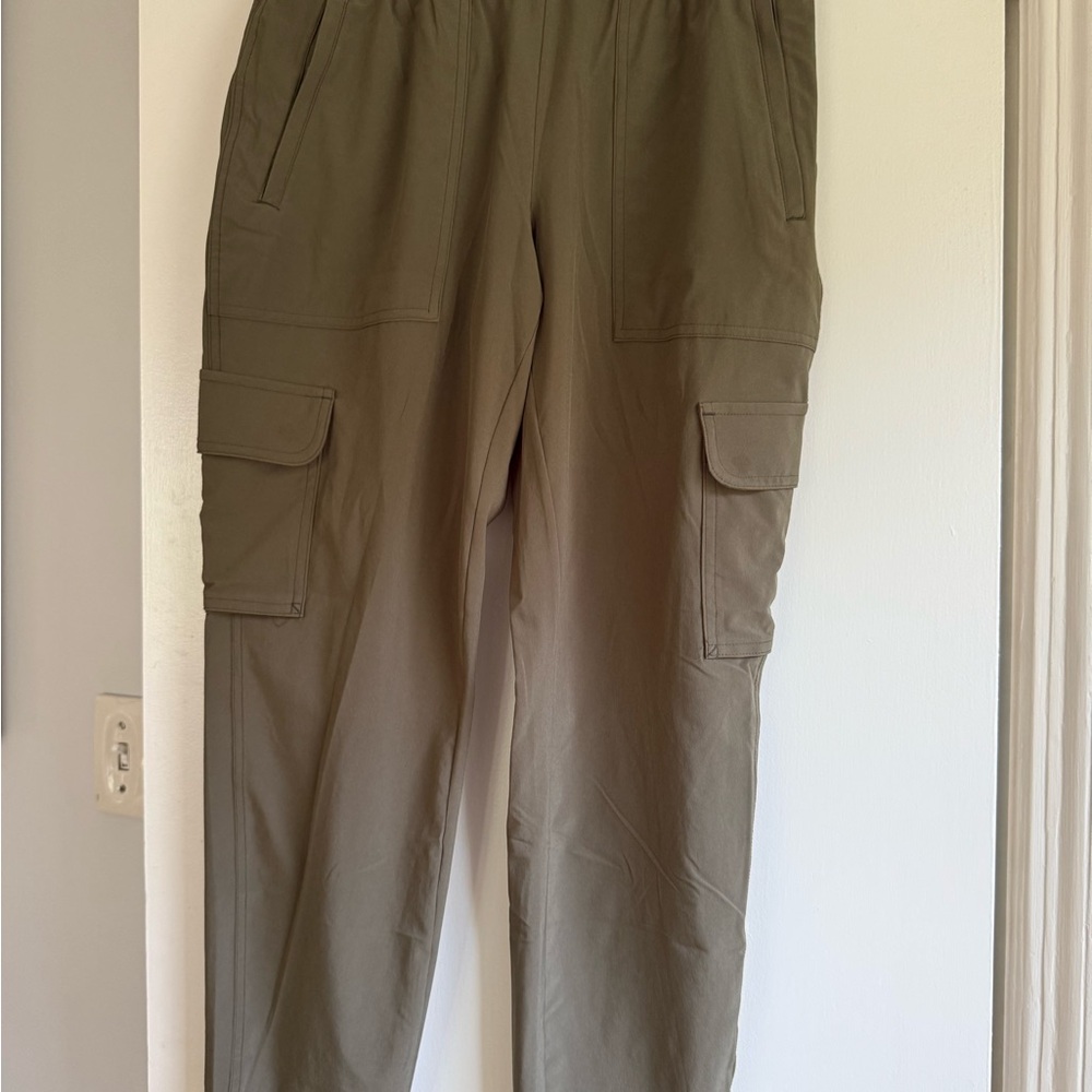 Eddie Bauer Green Cargo Pants Relaxed Fit